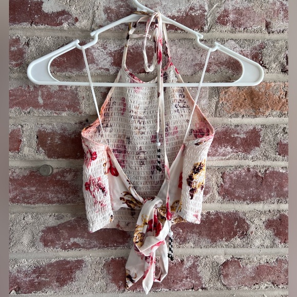 House of Harlow 1960 backless halter crop top with floral design and bead detail - Picture 2 of 4